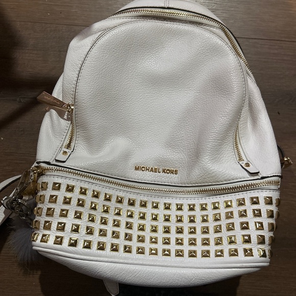 Backpack - Picture 1 of 4